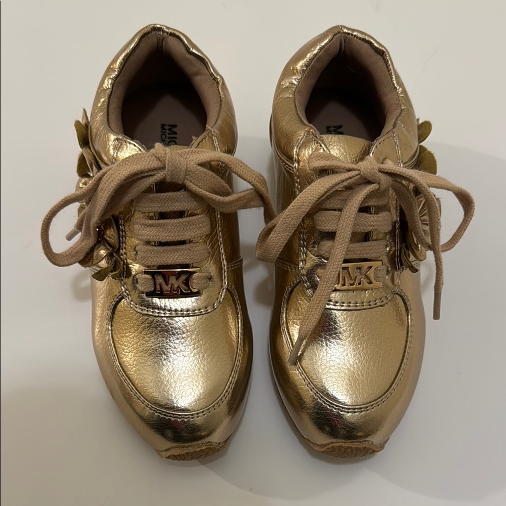 NWOT Micheal Kors Kids gold Sneakers